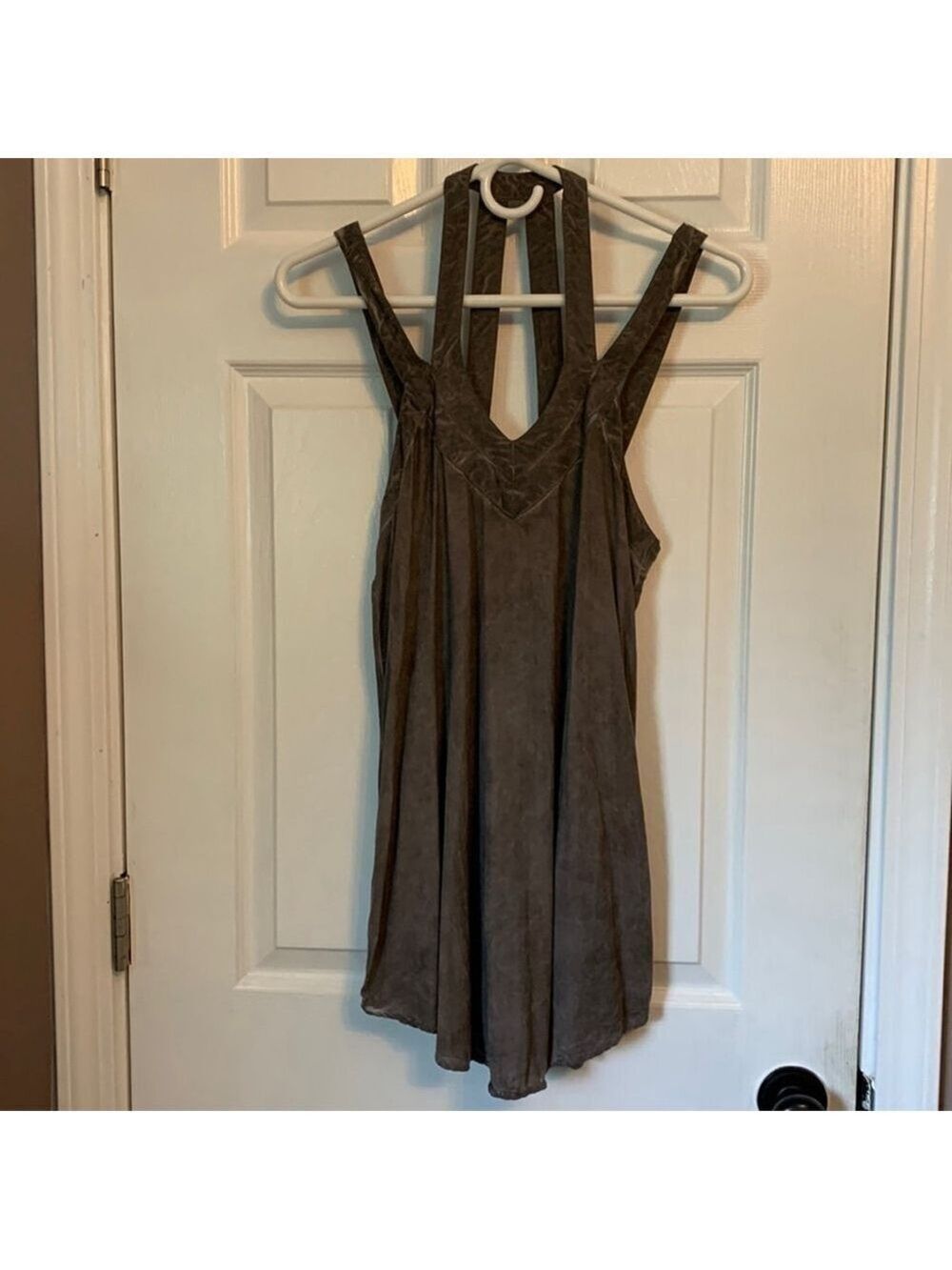 XS Distressed looking taupe tank top RVCA